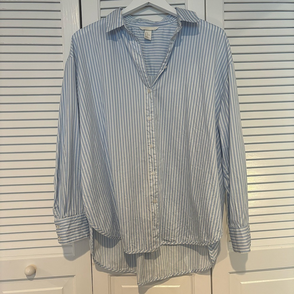 H&M White And Blue Striped Button Down Shirt
